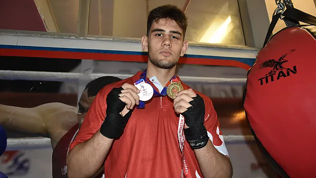 Boksta genç yetenek Ahmet Zeki Elturan'ın hedefi olimpiyat madalyası