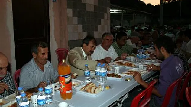 Tekkeköy'de Anlamlı İftar