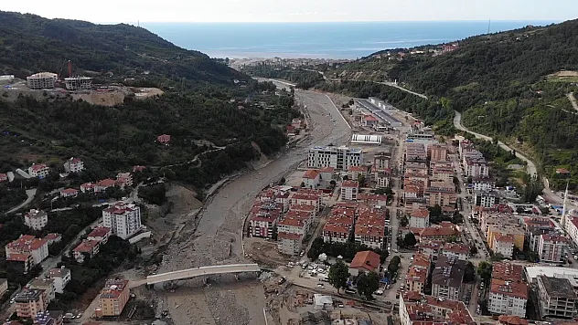 Bozkurt'ta yaralar sarılıyor: Yıkılan köprüler, yollar ve binalar yeniden inşa ediliyor