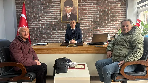 92 Yaşında Eğitime Örnek Adım: Açık Öğretim Ortaokulu'na Kayıt Yaptırdı