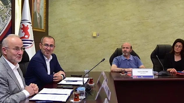 OMÜ'lü 200 uluslararası öğrenciye ticari eğitim