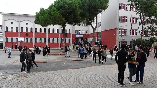 Samsun'da ders zili 270 bin öğrenci için çalacak