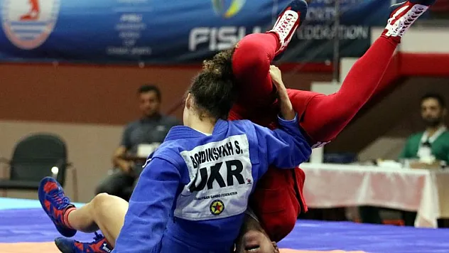 Dünya Üniversiteler Dövüş Sporları Kupası Samsun'da başladı