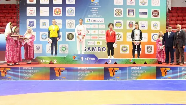 OMÜ'lü sporculardan 1 altın ve 1 gümüş madalya