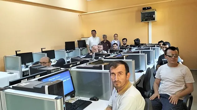 Görme engellilere Bilgisayar İşletmenliği Eğitimi Kursu