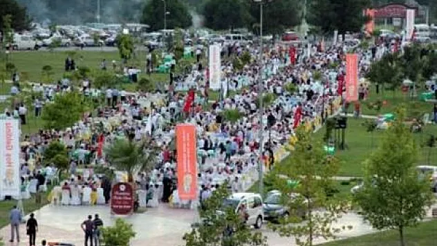 Büyükşehir'den 3 bin kişilik iftar