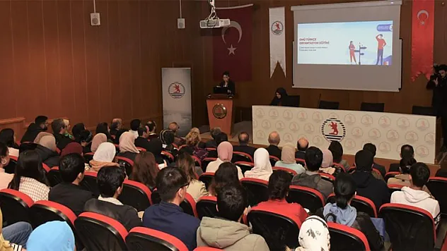 Yabancı uyruklu öğrencilere oryantasyon eğitimi