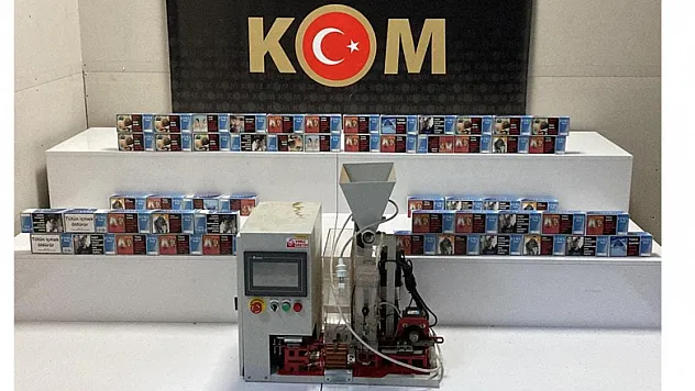 Samsun'da bir evde sigara doldurma makinesi ve 10 bin 600 makaron ele geçirildi