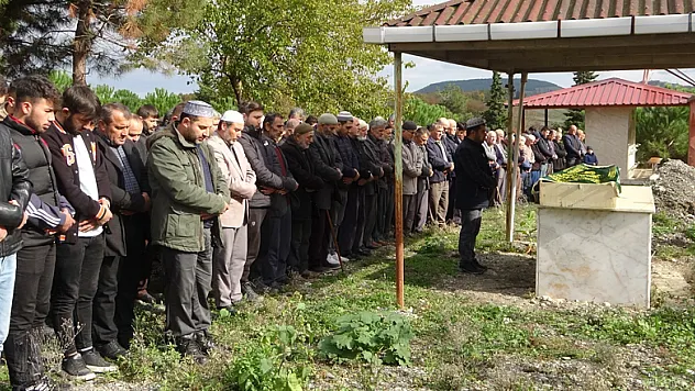 Motosiklet kazasında hayatını kaybeden liselilere gözyaşı
