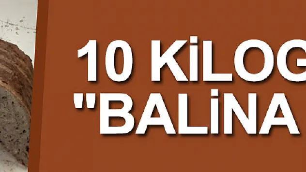 Beş un çeşidiyle 10 kilogramlık 'balina ekmeği' yapıyor