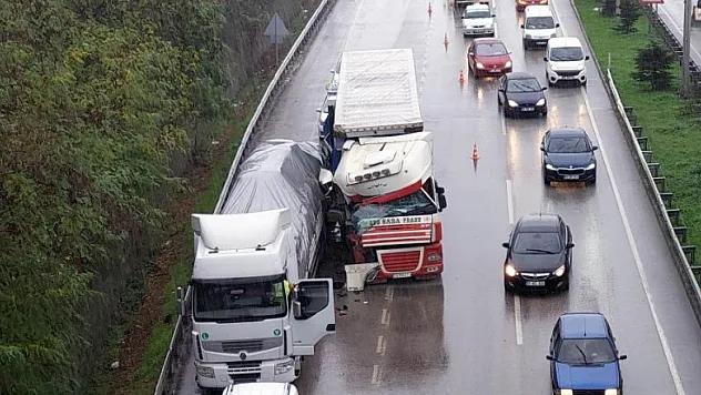 Samsun'da tırlar birbirine girdi: 1 yaralı
