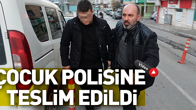 Okulda annesini öldüren çocuk, çocuk polisine teslim edildi