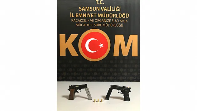 Samsun'da bir araçta 2 ruhsatsız tabanca ele geçirildi