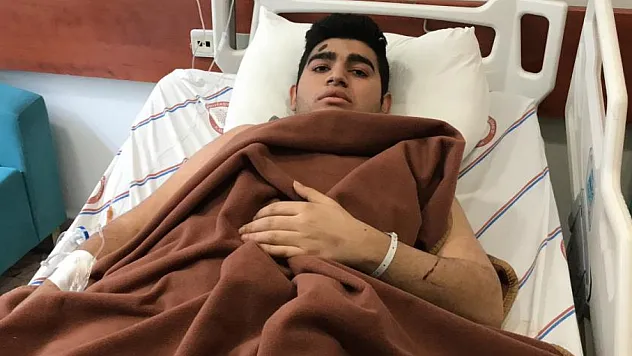 Enkazdan 3,5 saat sonra çıkartılan depremzede: 'Artık öldüm zannettim'