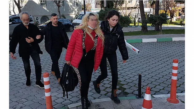 Valizinde uyuşturucu ele geçen kadın tutuklandı