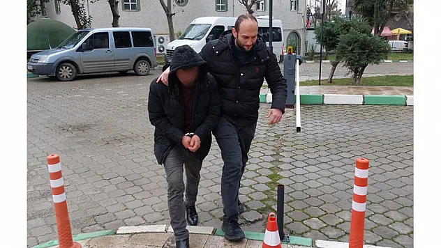 Uyuşturucudan 18,5 yıl hapis cezası bulunan bir kişi yakalandı