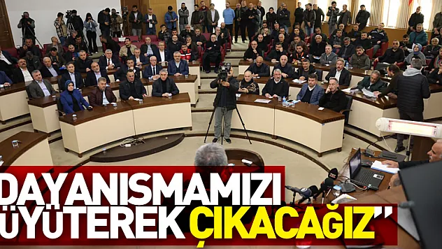 Özdemir: 'Bu büyük felaketten dayanışmamızı büyüterek çıkacağız'