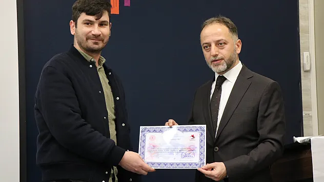 Depremzedelere ücretsiz konaklama sağlayan 60 işletmeye ödül