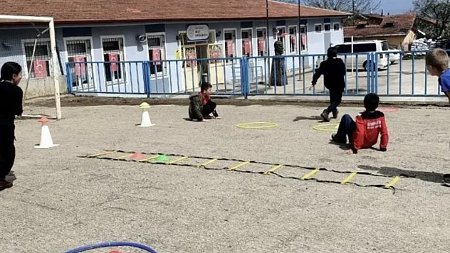 Salıpazarı ilçesinde 6 ilkokulda pilot olarak spor eğitimi veriliyor