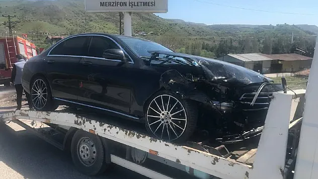 Amasya'da iki otomobil çarpıştı, 7 kişi yaralandı