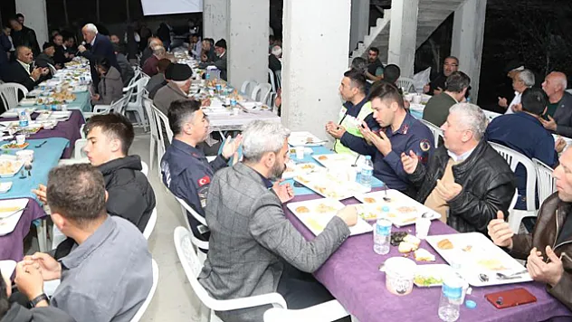 Göçebe Mahallesi iftarda buluştu