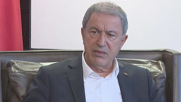 Bakan Akar: 'Mehmetçik teröristlerin Zap'taki 'kale'sine girdi'