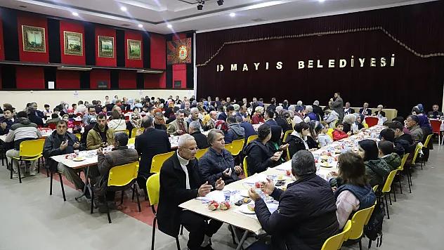 19 Mayıs'ta depremzede aileler iftarda buluştu