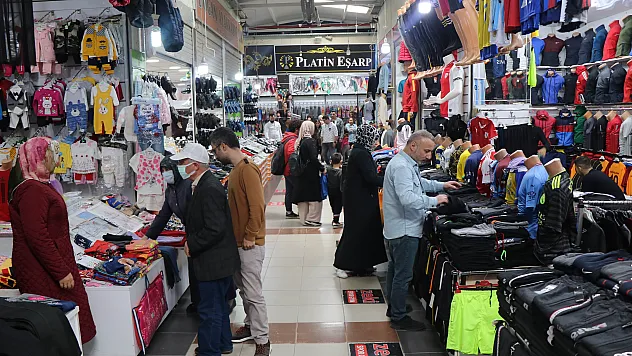 Yabancılar Çarşısı'nda bayram hareketliliği