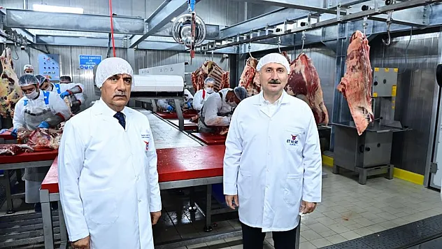 Bakanlar Karaismailoğlu ve Kirişci, Et ve Süt Kurumu Trabzon Et Kombinası'nın açılışını yaptı