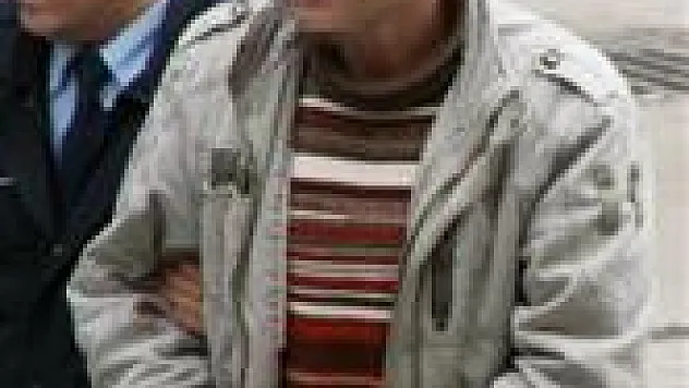 Karısını bıçaklayan kocaya 15 yıl