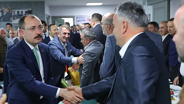 Bakan Muş: 'Müteahhitlik dışarıdan kolay gibi gözüken ancak disiplin gerektiren bir sektördür'