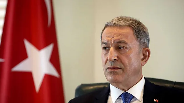 Bakan Akar: 'Suriyeli kardeşlerimizin güvenli şekilde evlerine dönmelerini sağlamayı amaçladığımızı paylaştık'