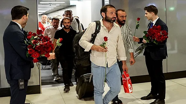 Sudan'dan tahliye edilen Türk vatandaşlarının sayısı 887'ye ulaştı