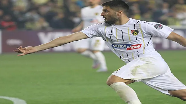 İstanbulspor'da Mehmet Yeşil sakatlandı
