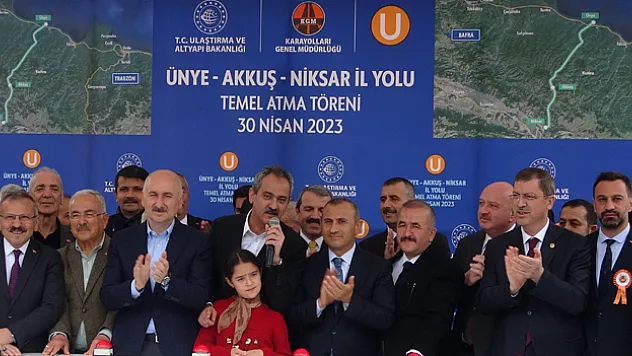 Bakan Karaismailoğlu ve Bakan Özer, Ordu'da yol temel atma programında konuştu