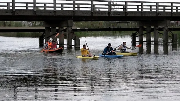 Kuş Cenneti kanolarla şenlendi