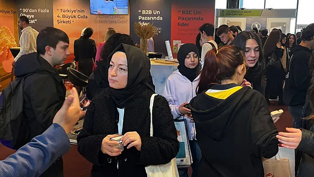 İşveren ve gençler bir arada