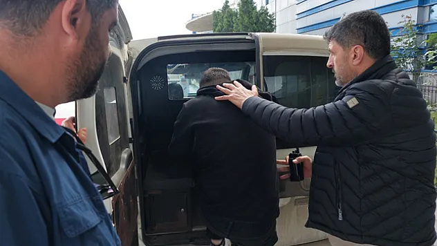 Samsun'da iş yerlerinden hırsızlık yapan 2 kişi yakalandı