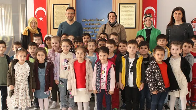 Bafra'da anaokulu öğrencilerine trafik kuralları anlatıldı