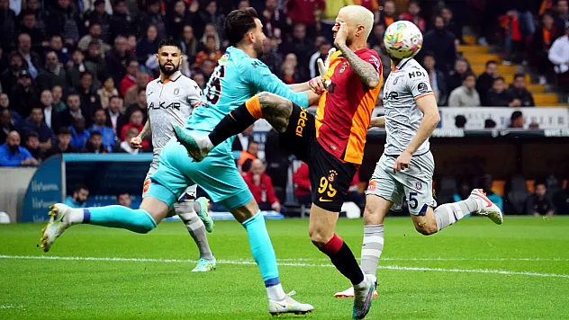 Galatasaray zirvede farkı 5'e çıkardı