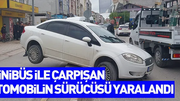 Samsun'da minibüs ile çarpışan otomobilin sürücüsü yaralandı