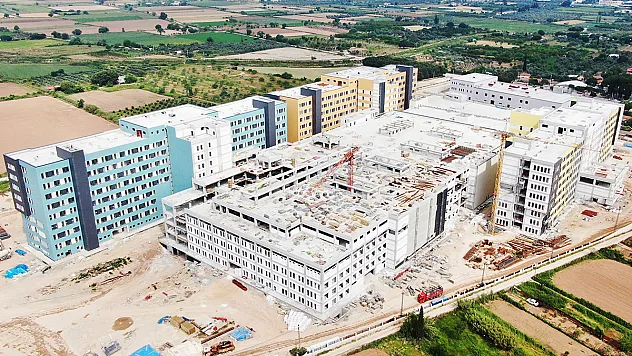 Türkiye'nin 21. Şehir Hastanesi Aydın'da yükselmeye devam ediyor