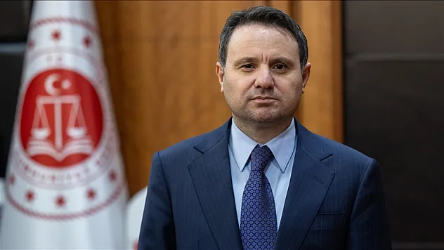 Adalet Bakanı Akın Gürlek duyurdu:   'Gençlerimizin kanını emen kirli çark darmadağın edildi'