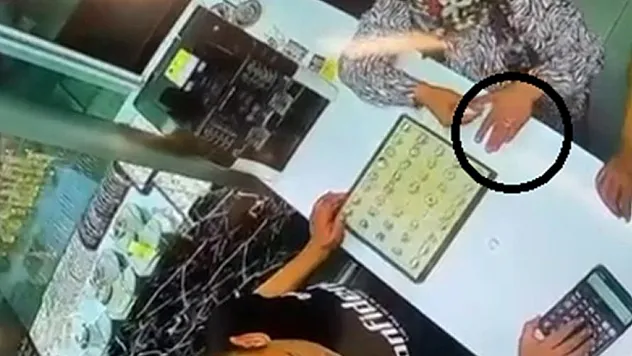 Adana'dan Hatay'a gelip kuyumcuları soydular: 100 bin TL'lik altın yüzük hırsızlığı kamerada