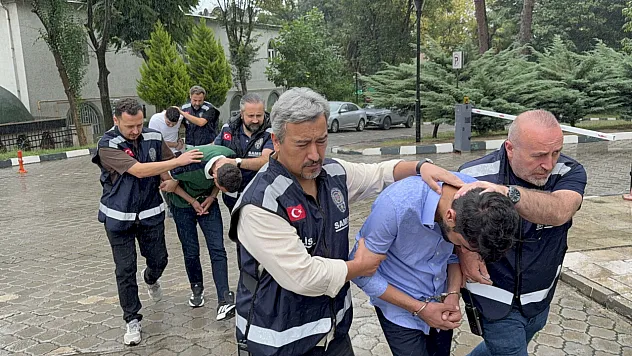 Ağlayan kadının ihbarı operasyonu başlattı: 3 şüpheli tutuklandı