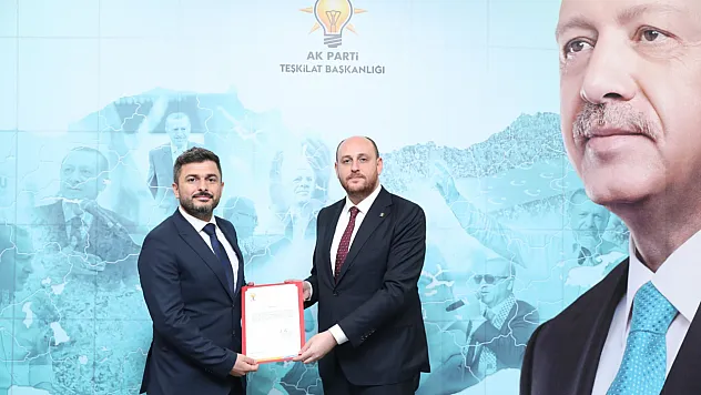 AK Parti Vezirköprü'de Yeni Dönem Başladı! İlçe Başkanlığına Muzaffer Çil Atandı