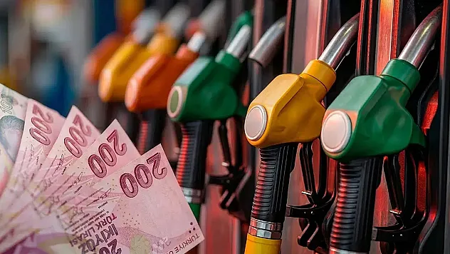 Akaryakıt Fiyatları 24 Mart 2026: Motorin ve Benzine Büyük Zam Sonrası İndirim Geliyor!