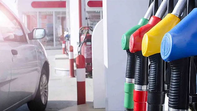 Akaryakıt Fiyatları 6 Nisan 2026: Benzin, Motorin ve LPG Ne Kadar Oldu?