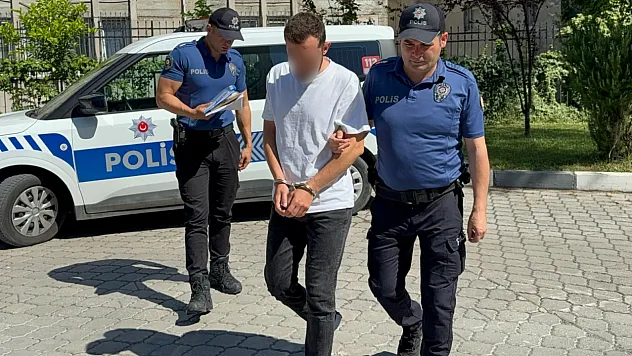 Alacak-verecek tartışması bıçaklı kavgaya döndü