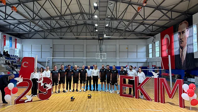 Alaçam'da 29 Ekim Cumhuriyet Kupası voleybol turnuvası tamamlandı